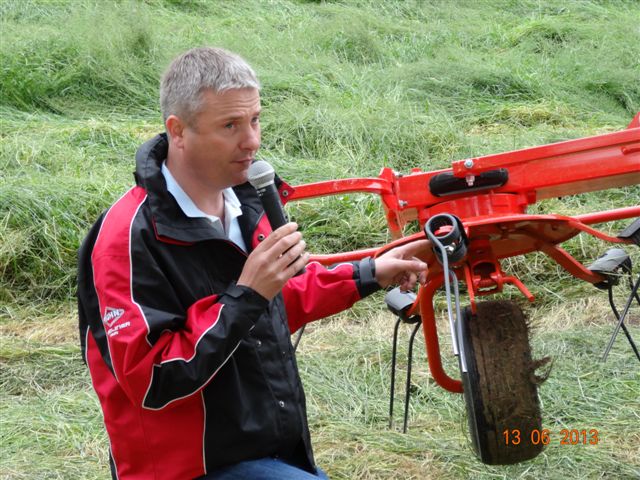 kuhn demo-13-06-2013