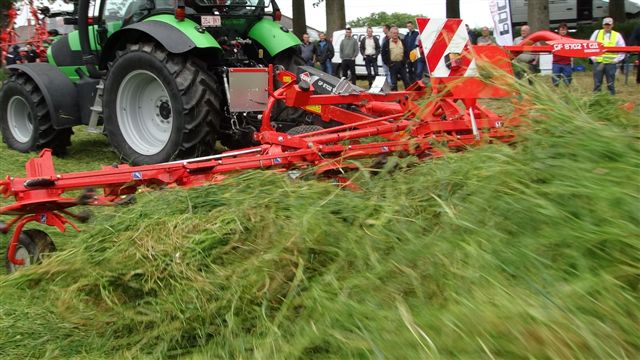 kuhn demo-13-06-2013